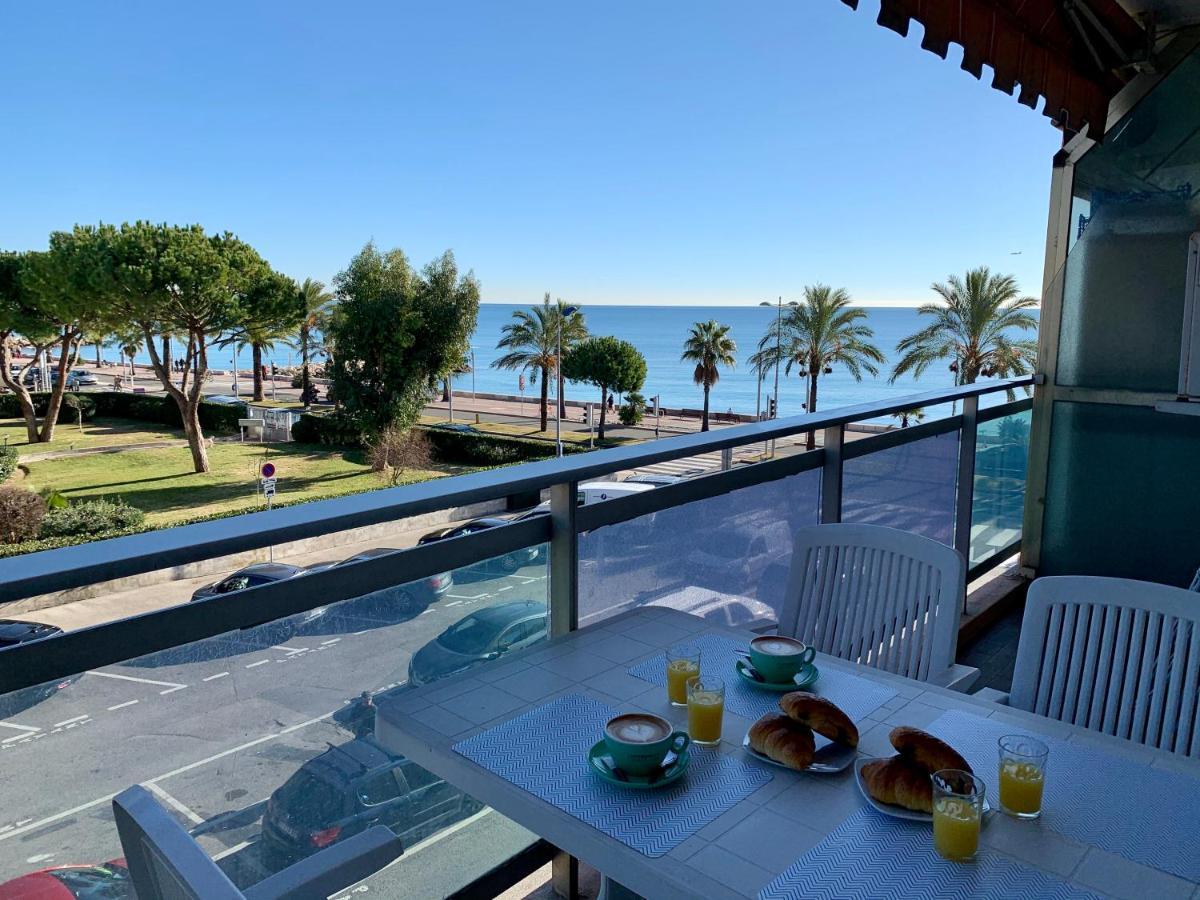 F1 Vue A 30m Des Plages Apartament *